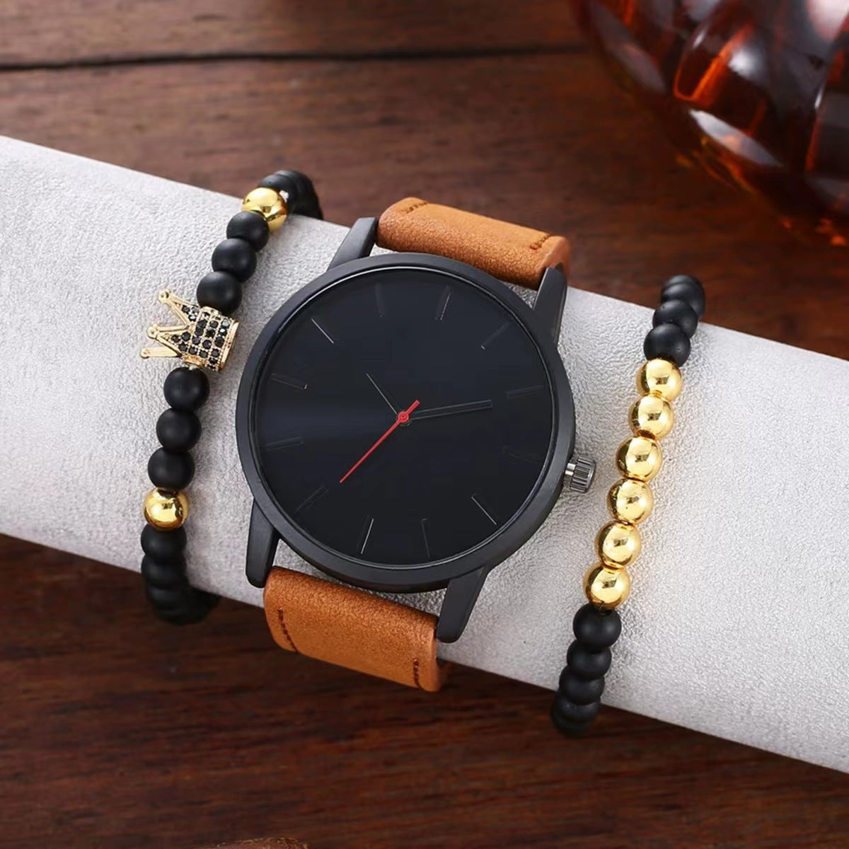 Men’s Large Dial Quartz Watch with Frosted Belt & Crown Bracelet – Casual & Stylish